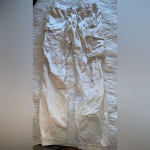 Hollister cargo pants. Only worn a few times.